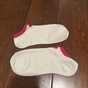 Women’s White Ankle Socks